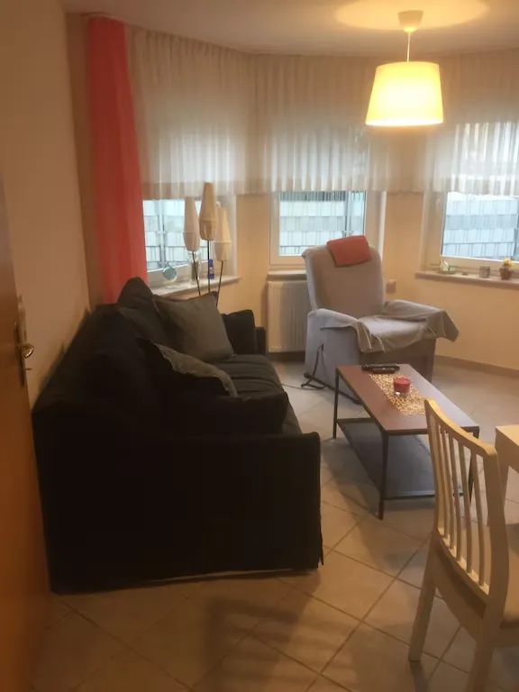 Blick ins Wohnzimmer